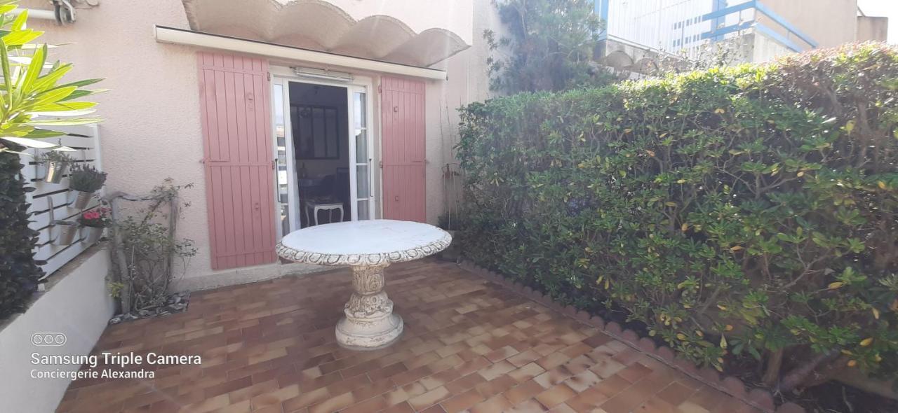 Villa Aux Capellans Sur La Marina Pour 4 Personnes - Vue Marina - Parking - Plage A 5 Min A Pied Сен-Сиприен Экстерьер фото